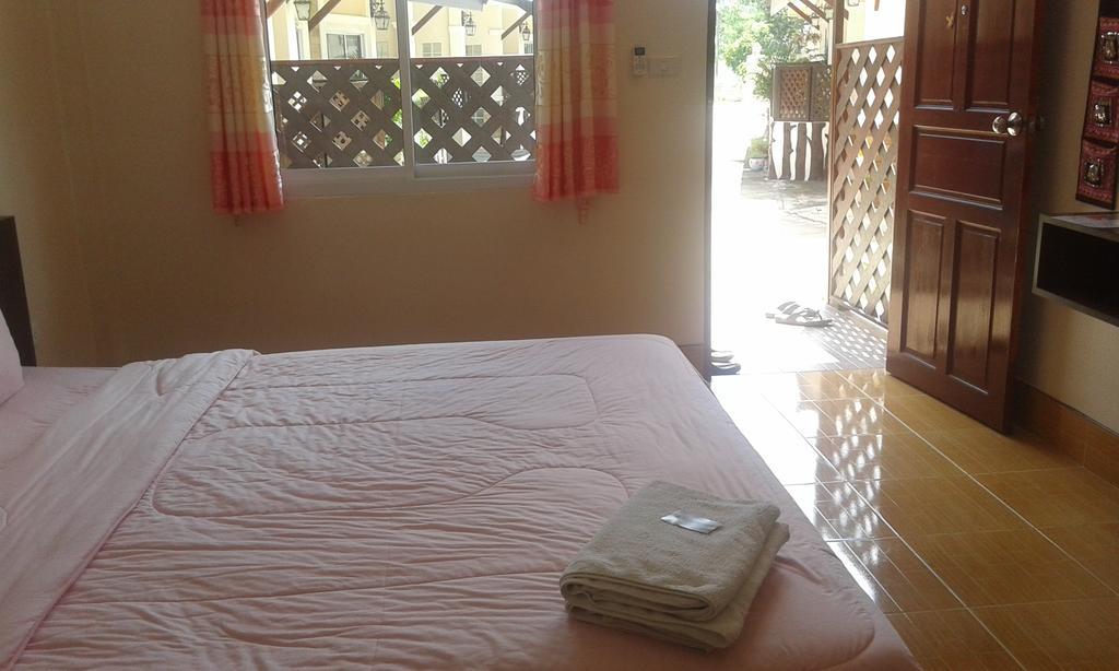 Sara Boutique Pool Resort Khon Kaen Room photo