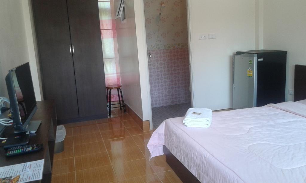 Sara Boutique Pool Resort Khon Kaen Room photo